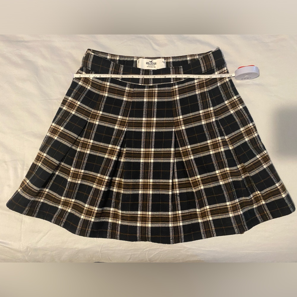 Hollister, plaid-pleated skirt, women’s size Small